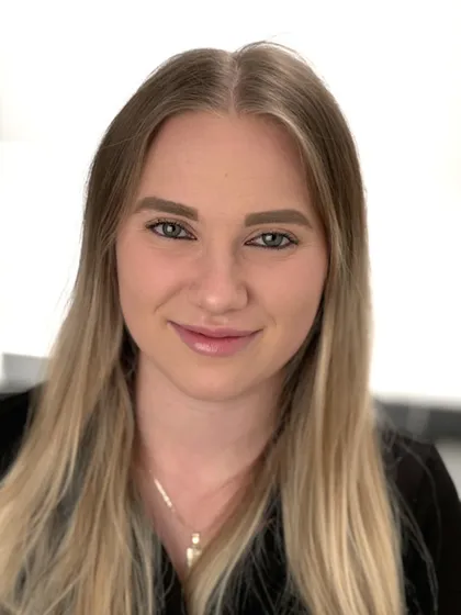 Celina_klein.jpg